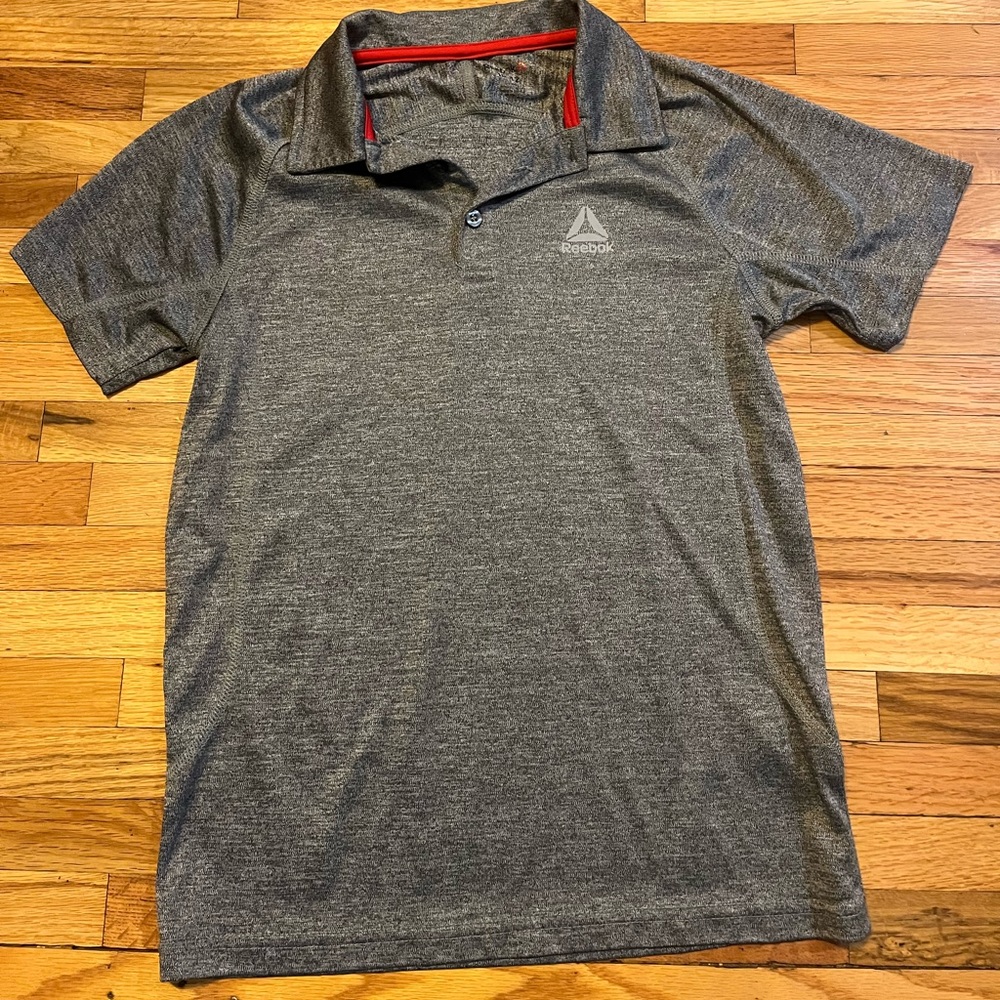 3/$25 Boys Reebok size 10–12